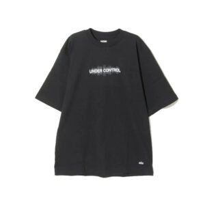 AÏE Mock Neck Tee - Black